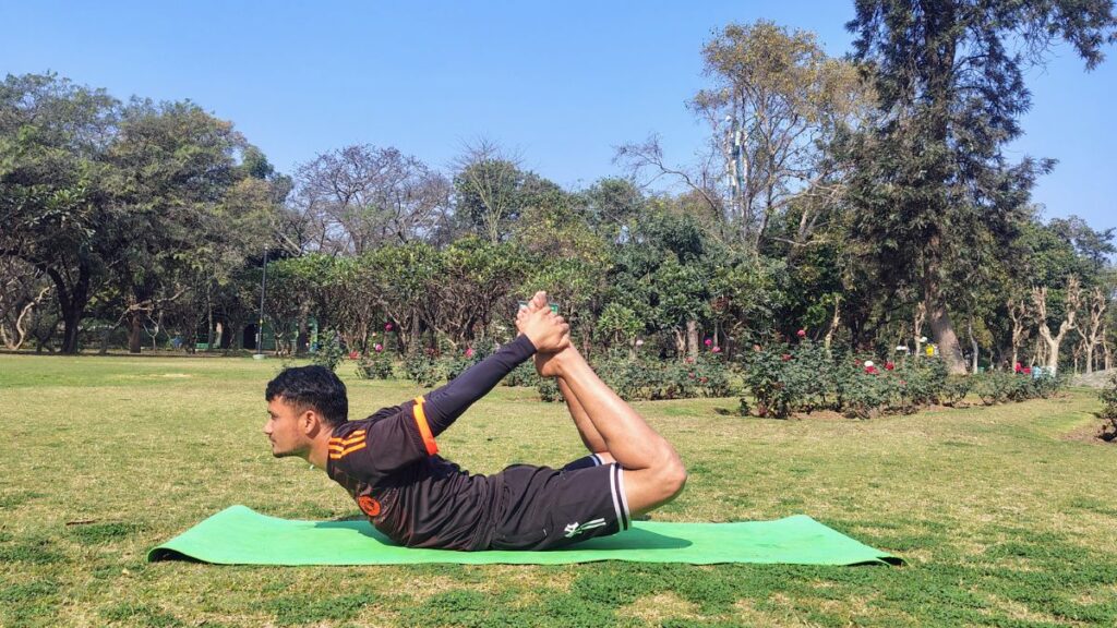 Dhanurasana